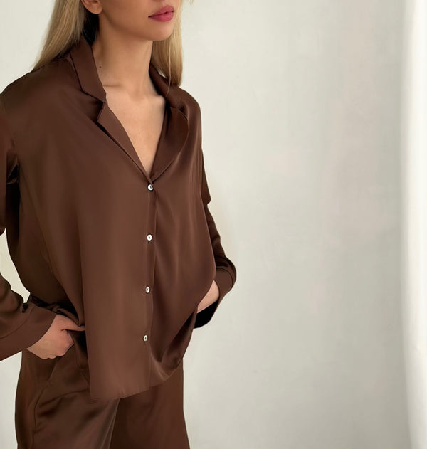 Silky suit with shorts